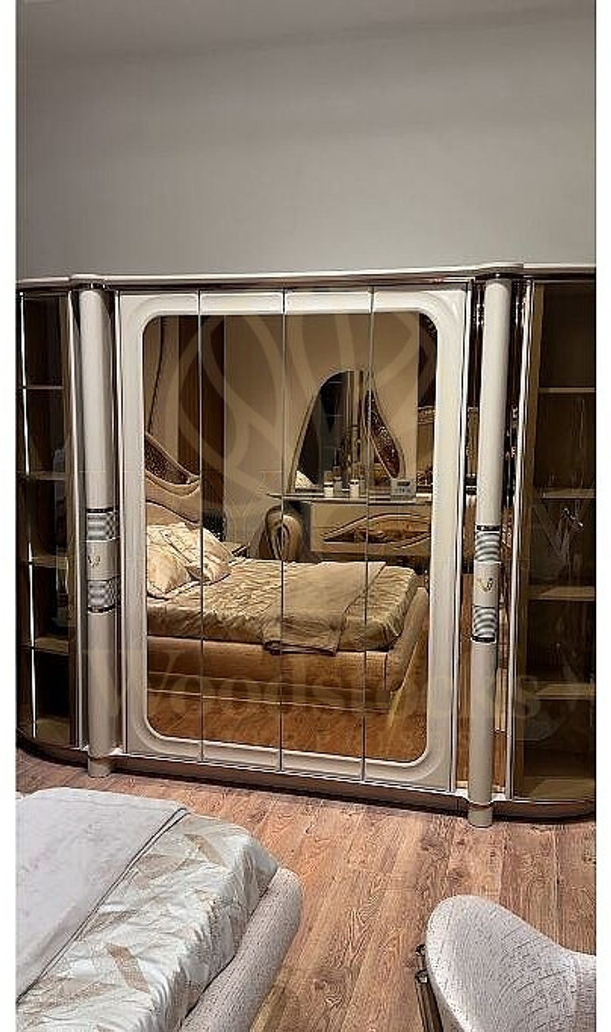 Luxury Galata Handcrafted Teak King Size Bed, Saharanpur, view 7