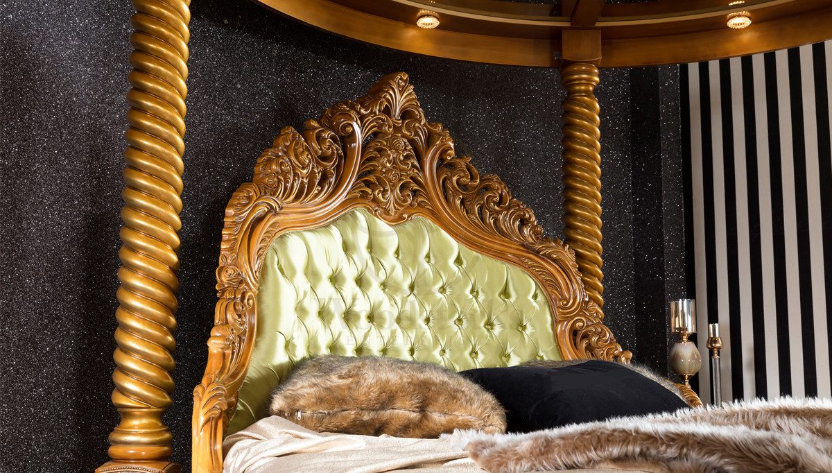 Royal Sultanzade Walnut Hand Carved Teak King Size Bed, Saharanpur, view 4