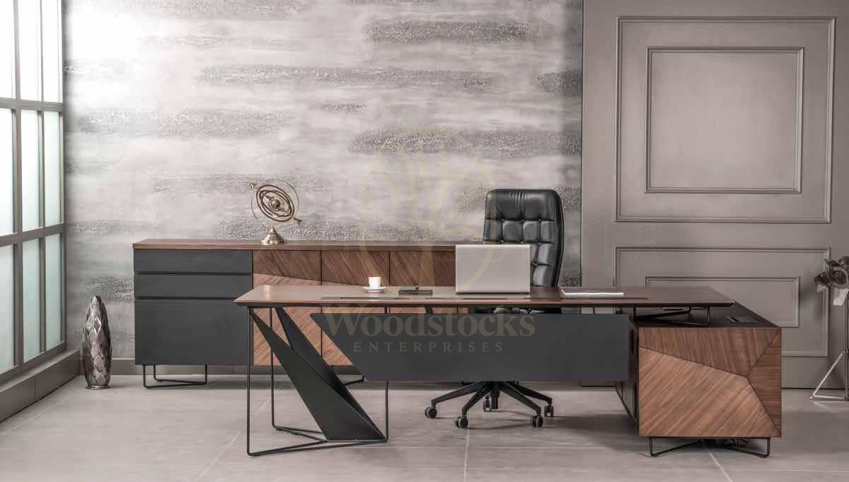 Luxury Hanley Handcrafted Teak Office Table, Saharanpur, view 5