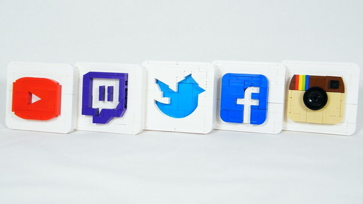 Abstractions of social media icons