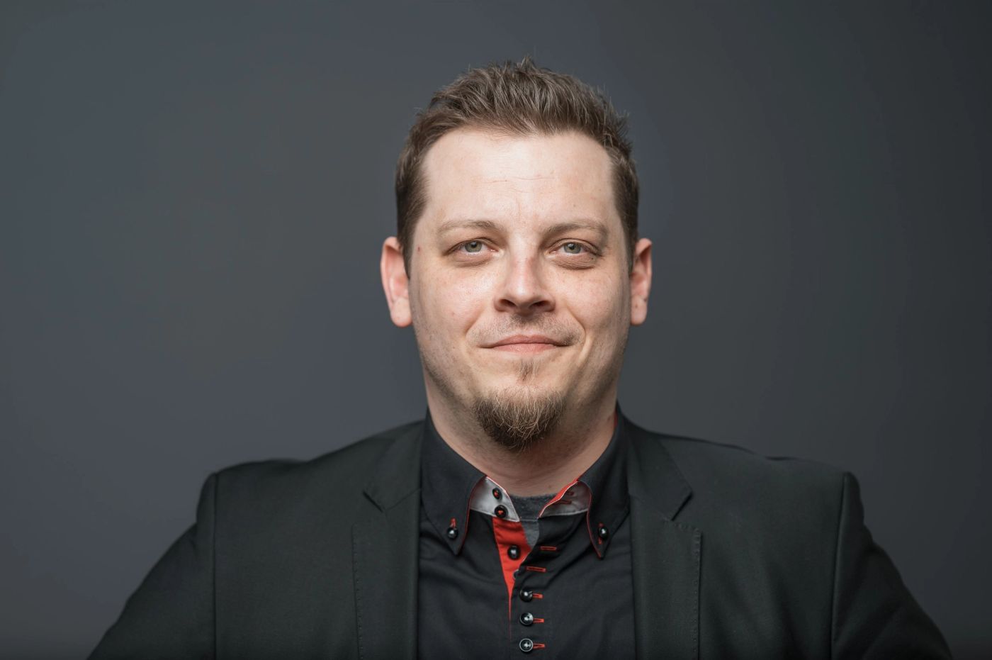 Professionelle Mitarbeiterfotos für Rhebo GmbH - Image 6