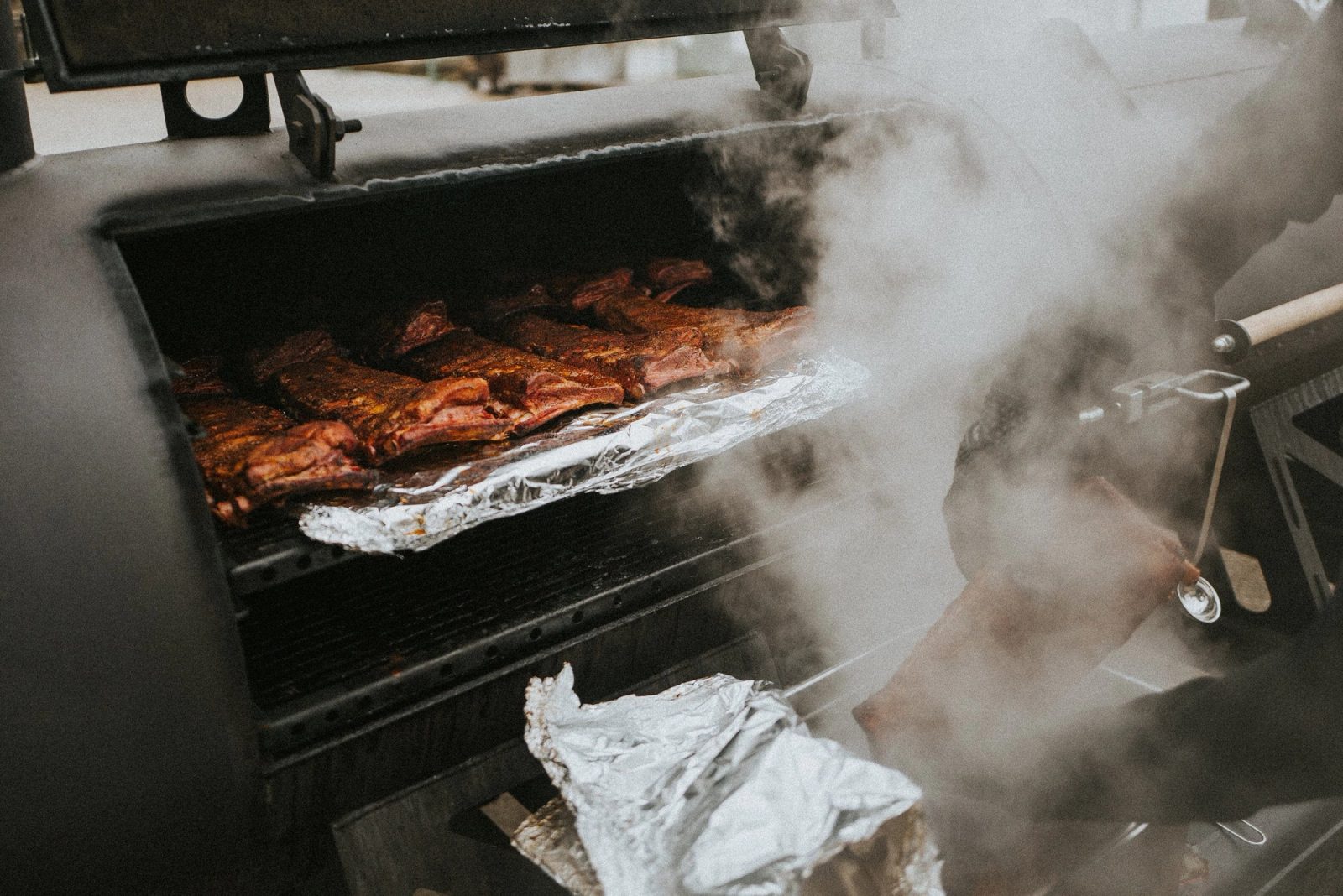 Authentische Produkt- und Reportagefotos für Smoked Barbecue - Image 13