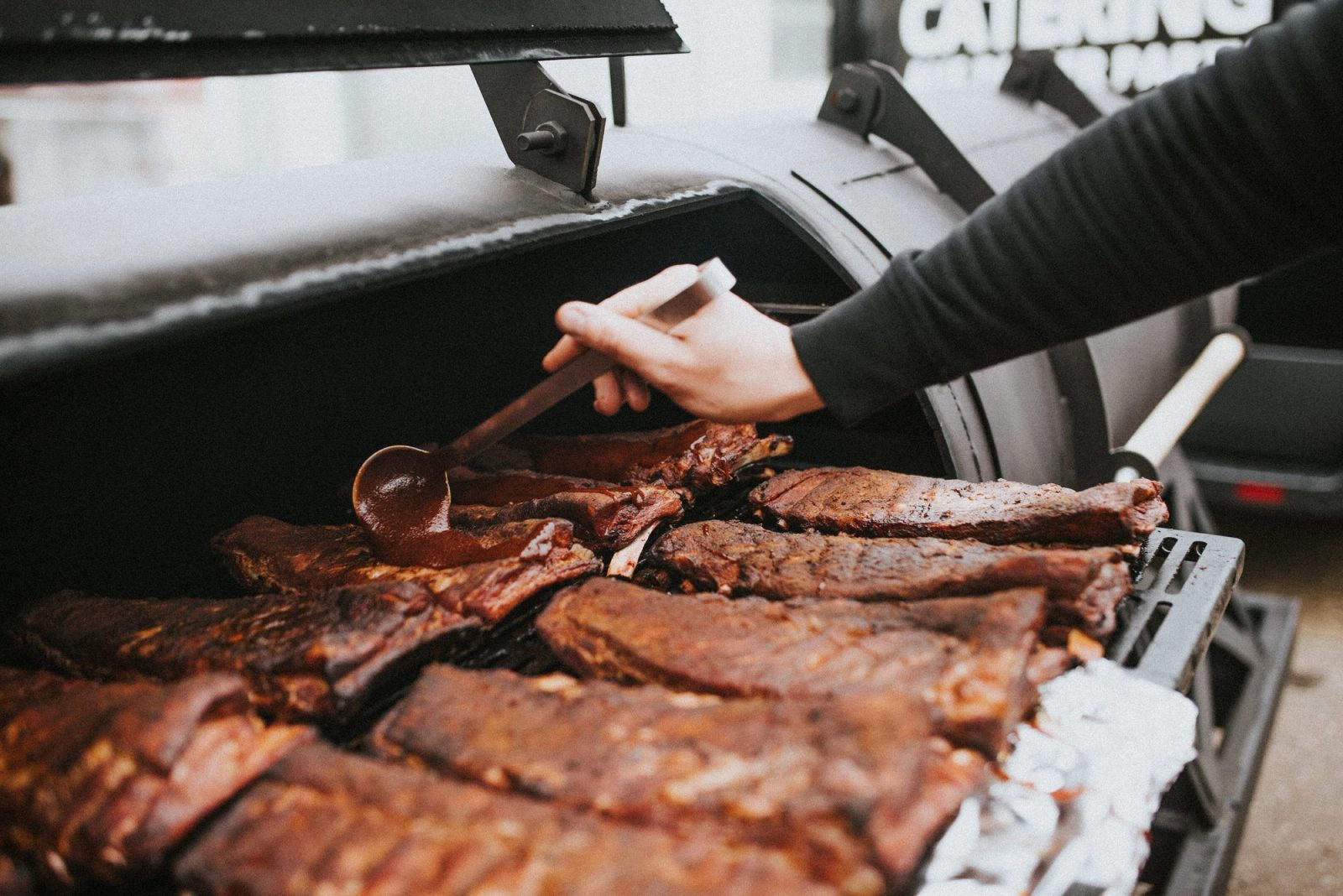 Authentische Produkt- und Reportagefotos für Smoked Barbecue - Image 41