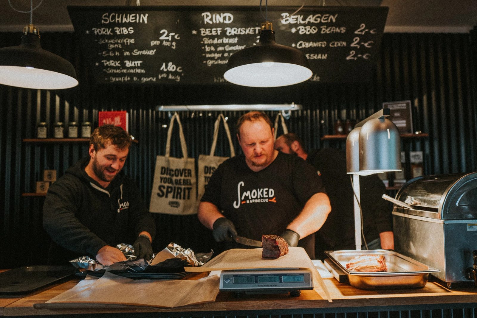 Authentische Produkt- und Reportagefotos für Smoked Barbecue - Image 18