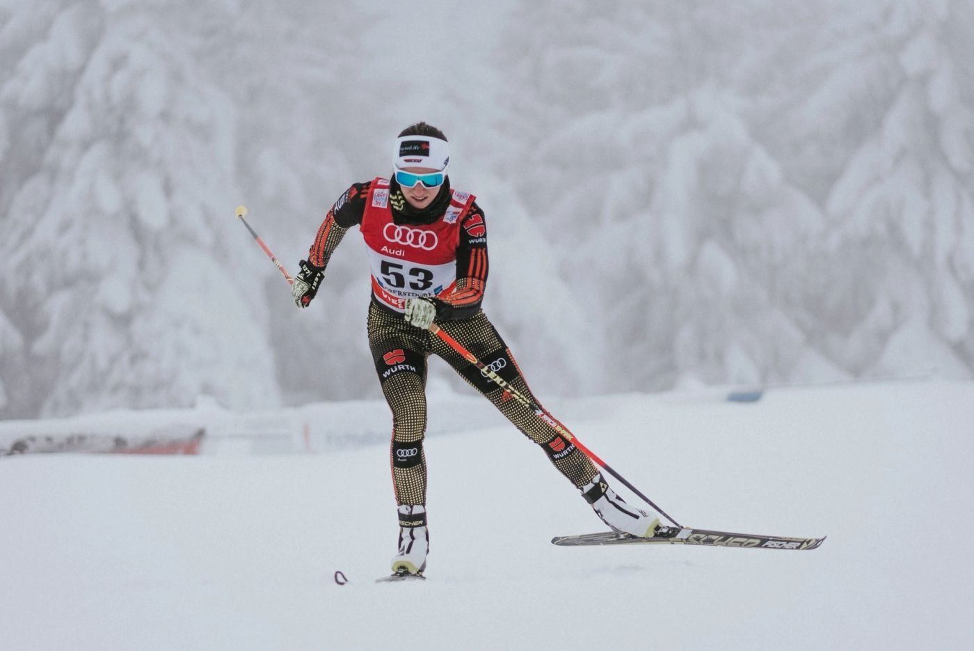 Portraitfotos Biathletin Julia Belger - Restored Image