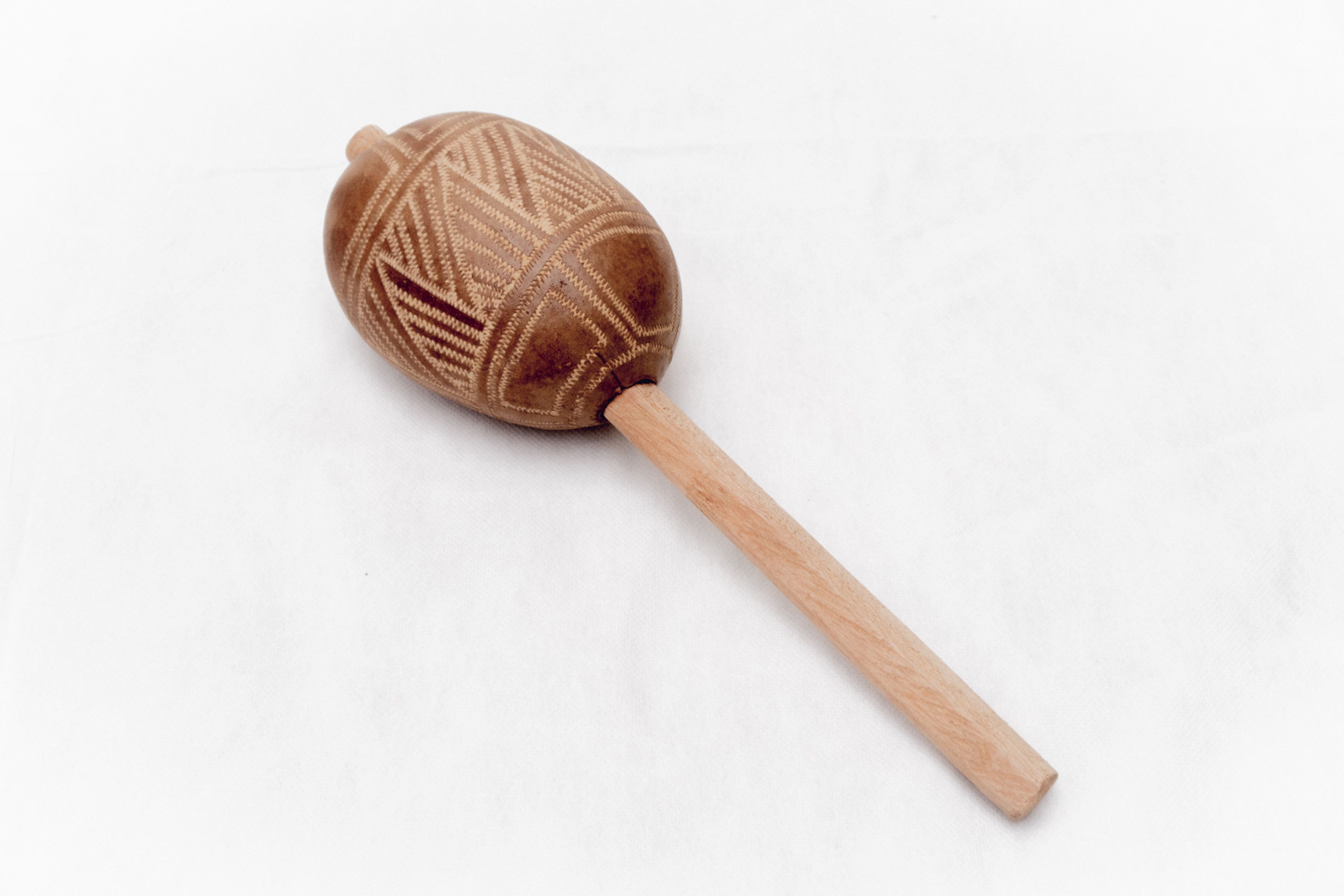 Maraca adornada.