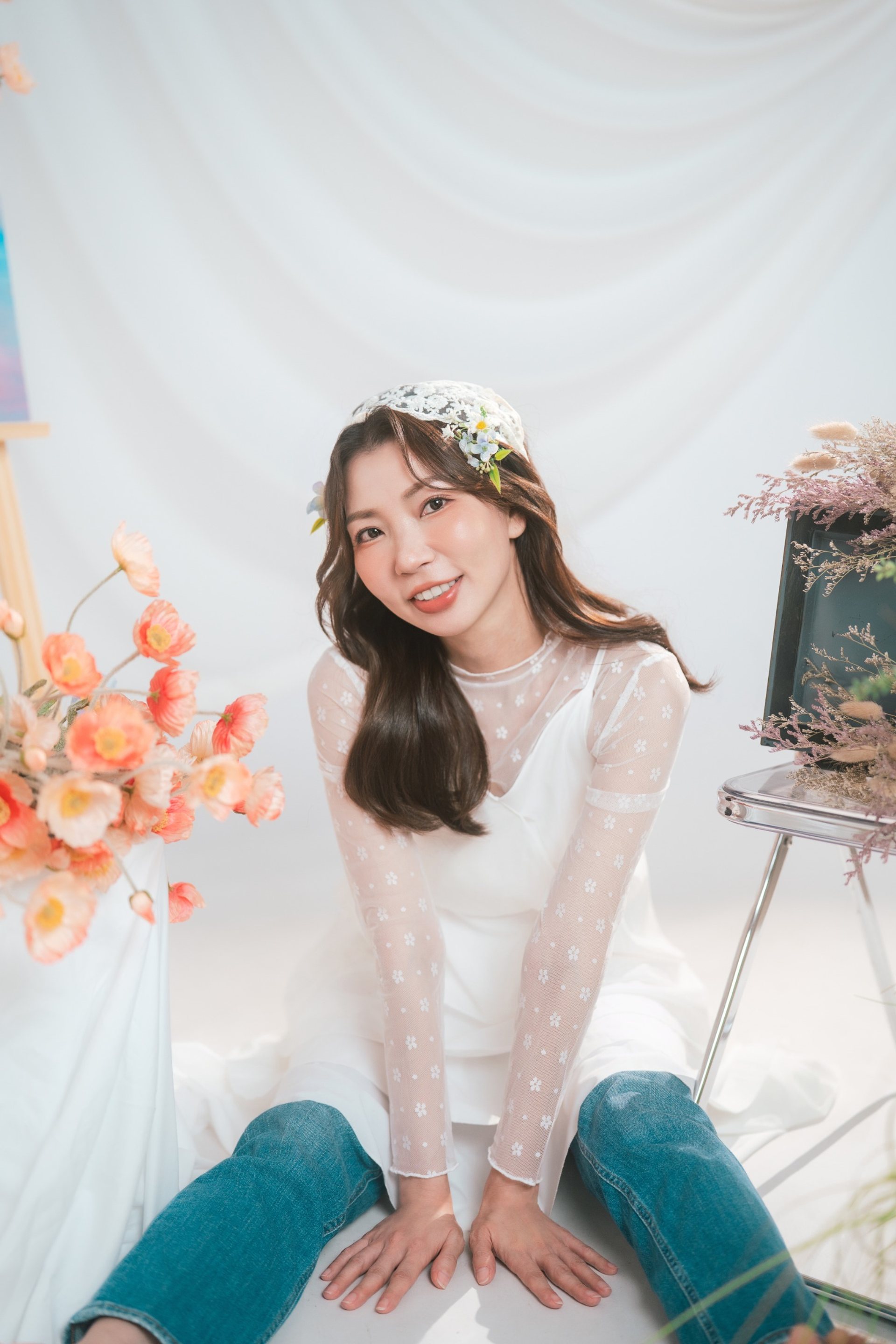主題式寫真－花朵髮帶白紗上衣女性白色布幔場景