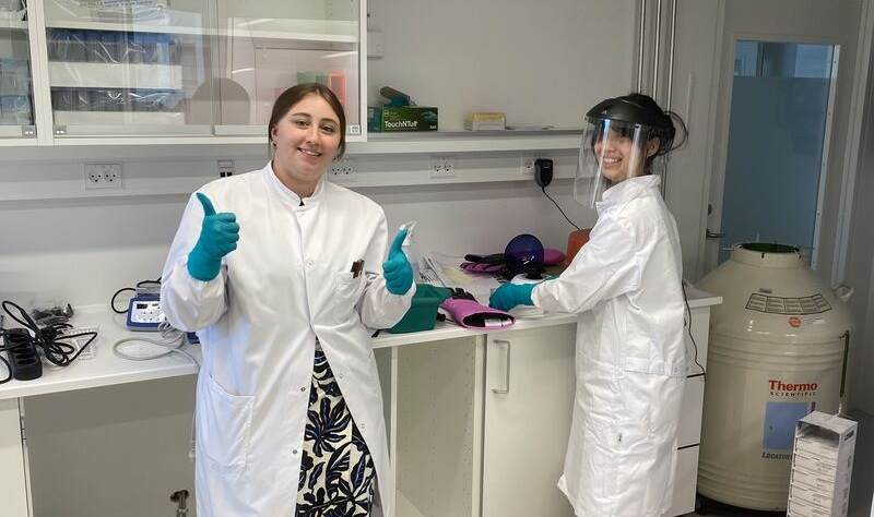 2 people in a lab