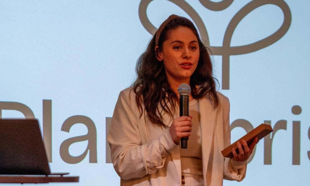Jenny Andersen fra Jornært var en av vinnerne av Planteprisen 2025
