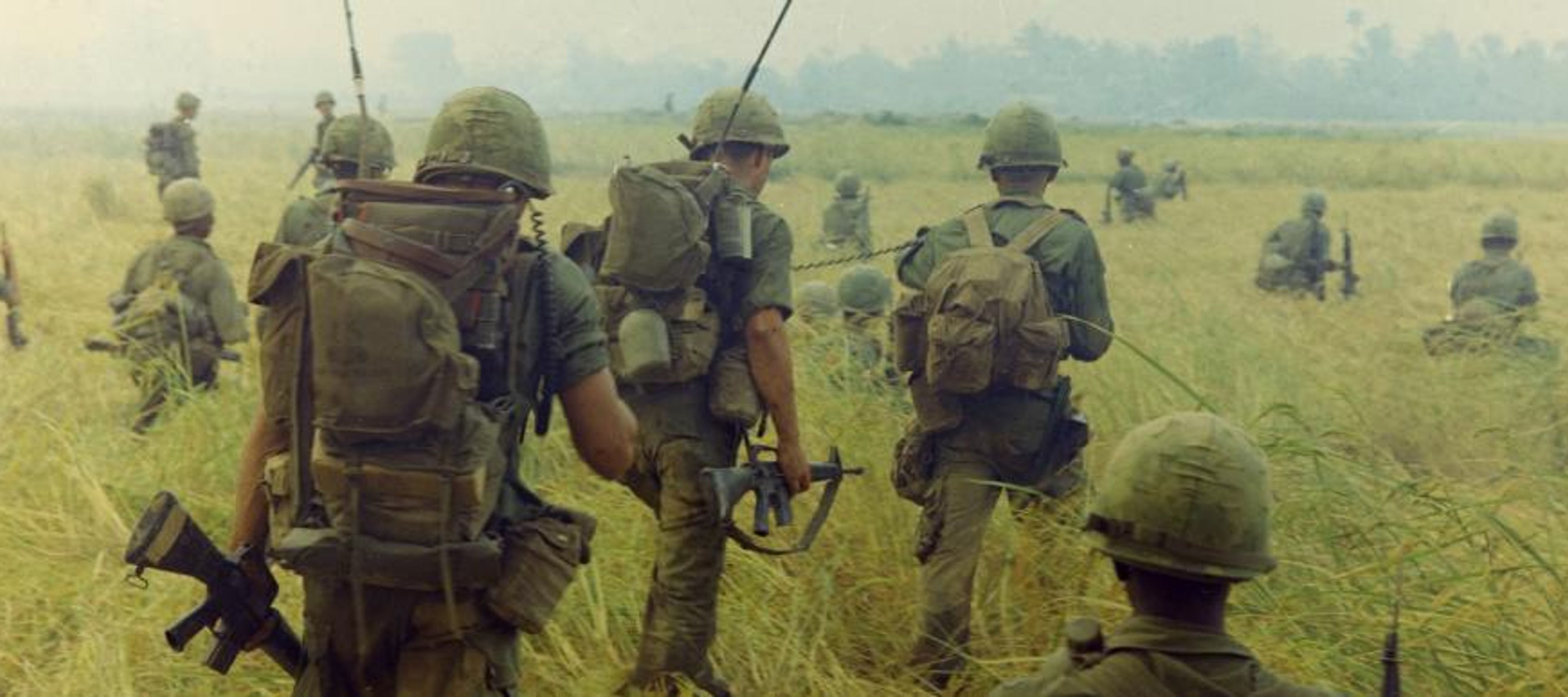 Vietnam-US-Soldiers-Field_Phil-Heron-National-Archives