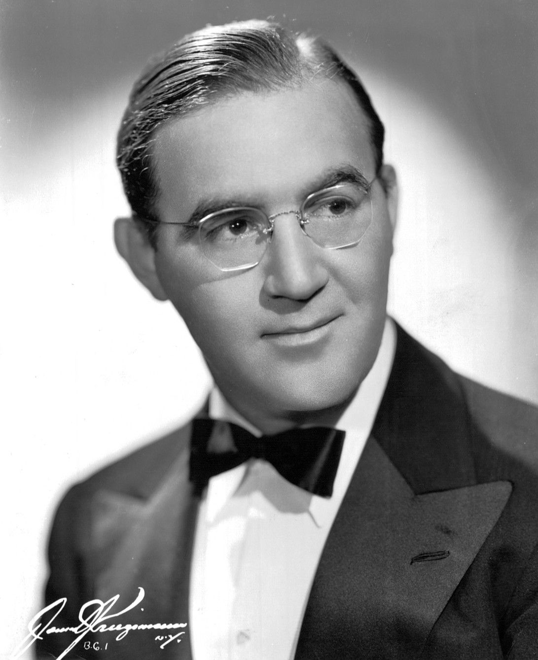 Portrait photo of clarinetist Benny Goodman