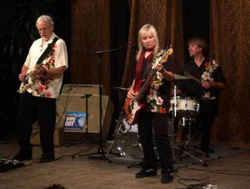 The Surfaris performing live in concert, 2007