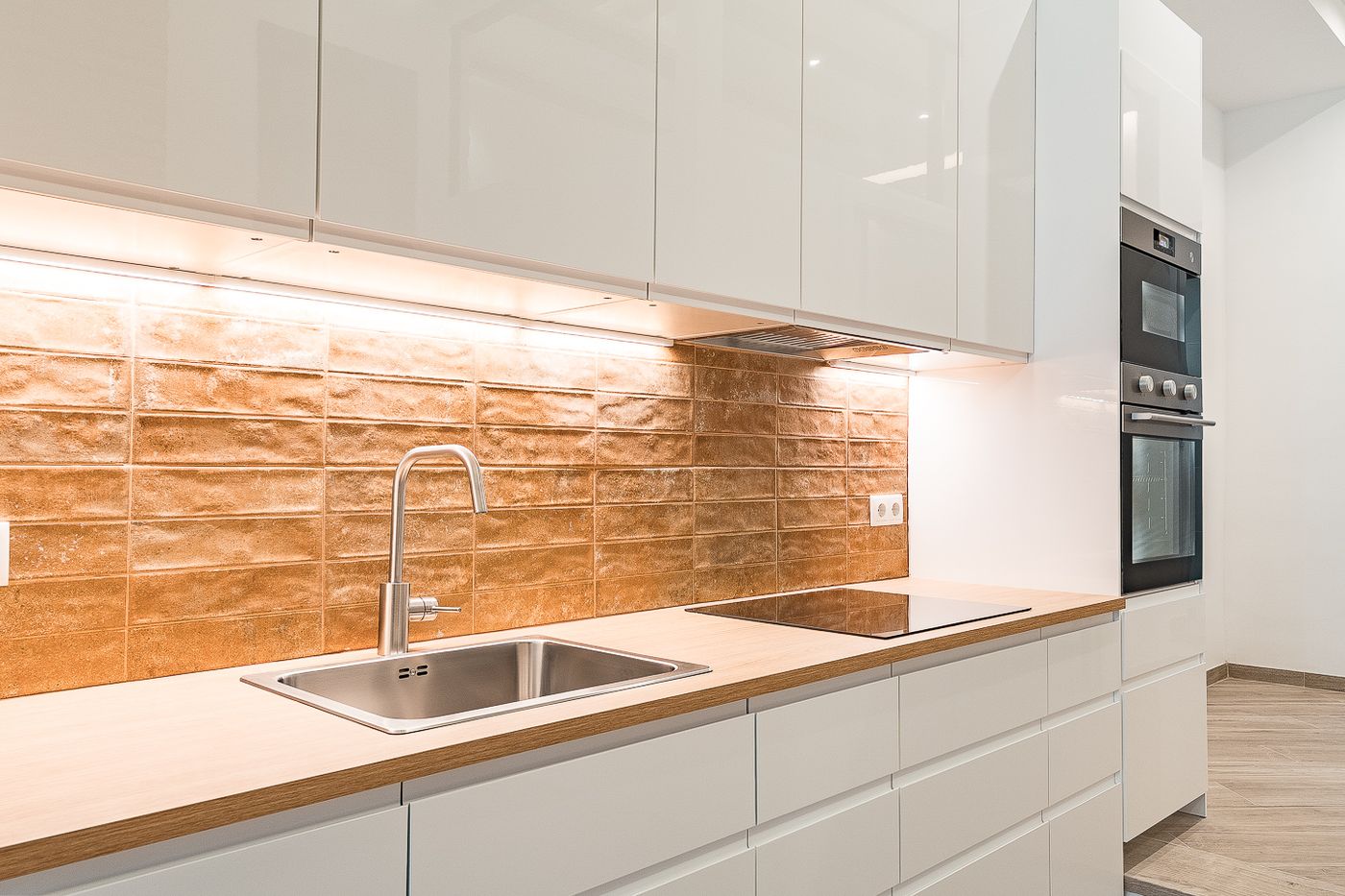 Piso con encanto, terraza privada y bóveda catalana en Barcelona — 11