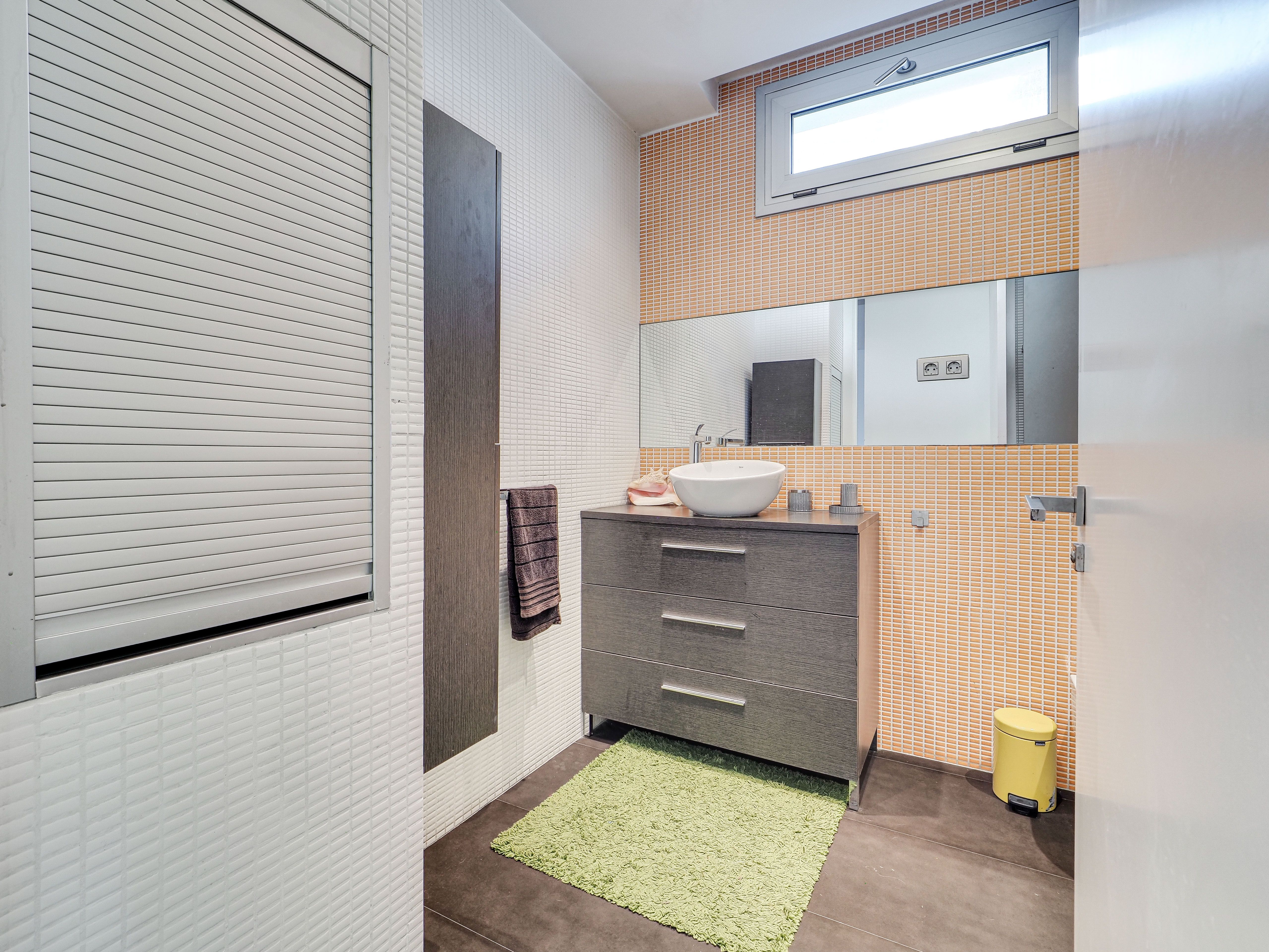 Casa Moderna en Vallvidrera con Piscina y Terrazas — 9