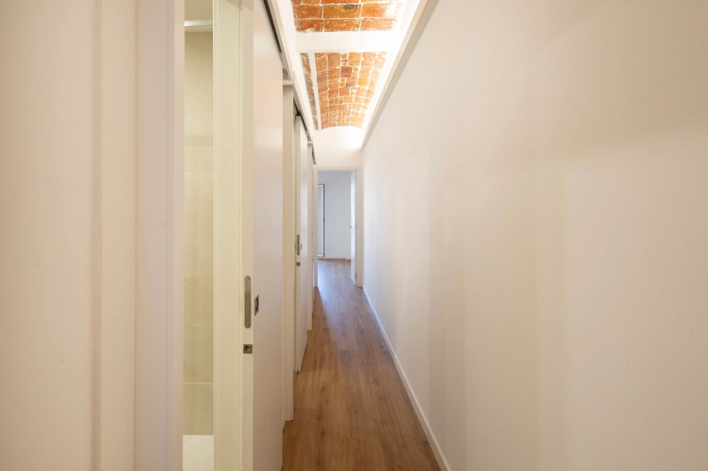 Apartamento luminoso y reformado en Sants/Montjuic — 9