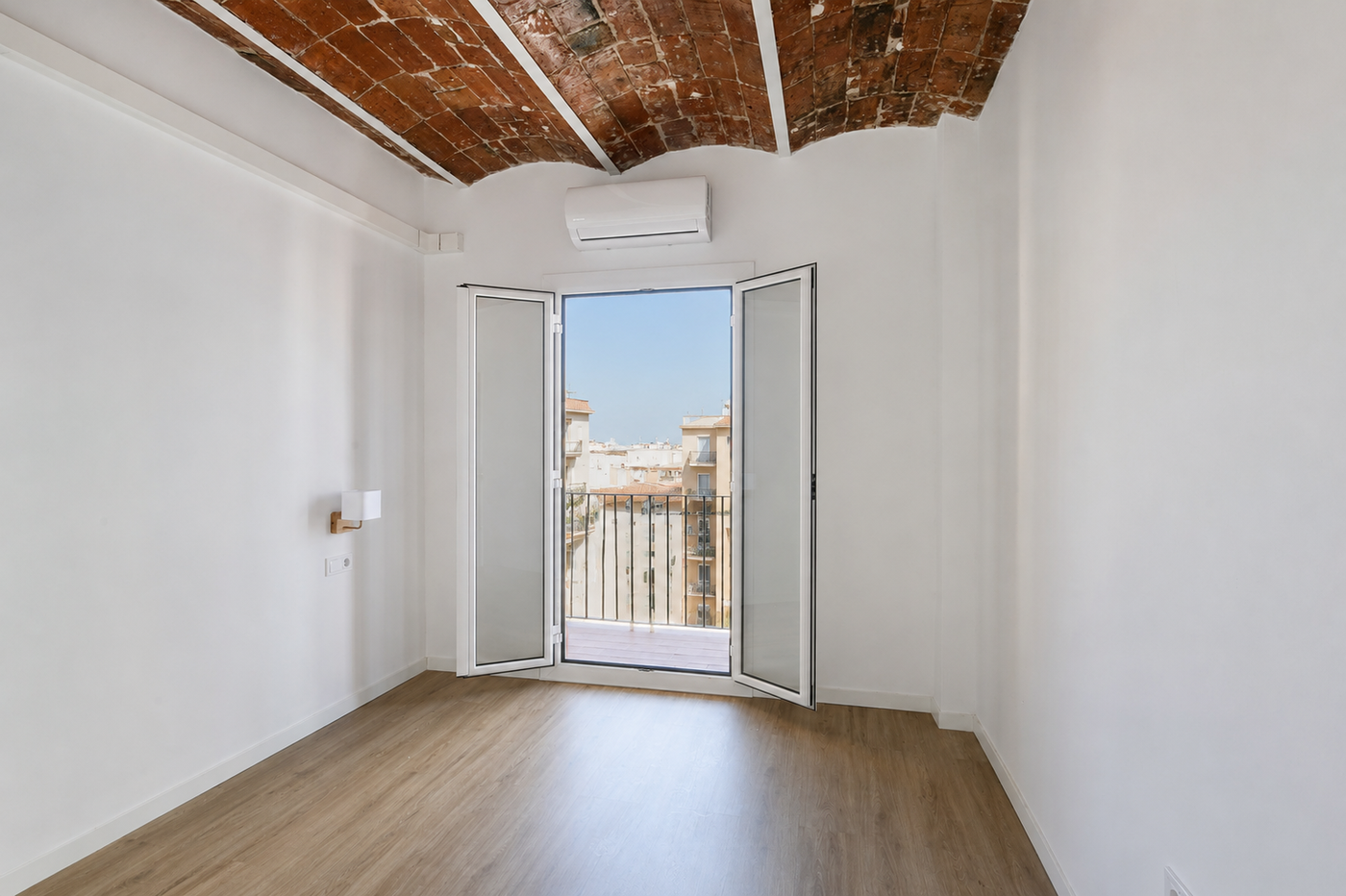 Apartamento luminoso y reformado en Sants/Montjuic — 18