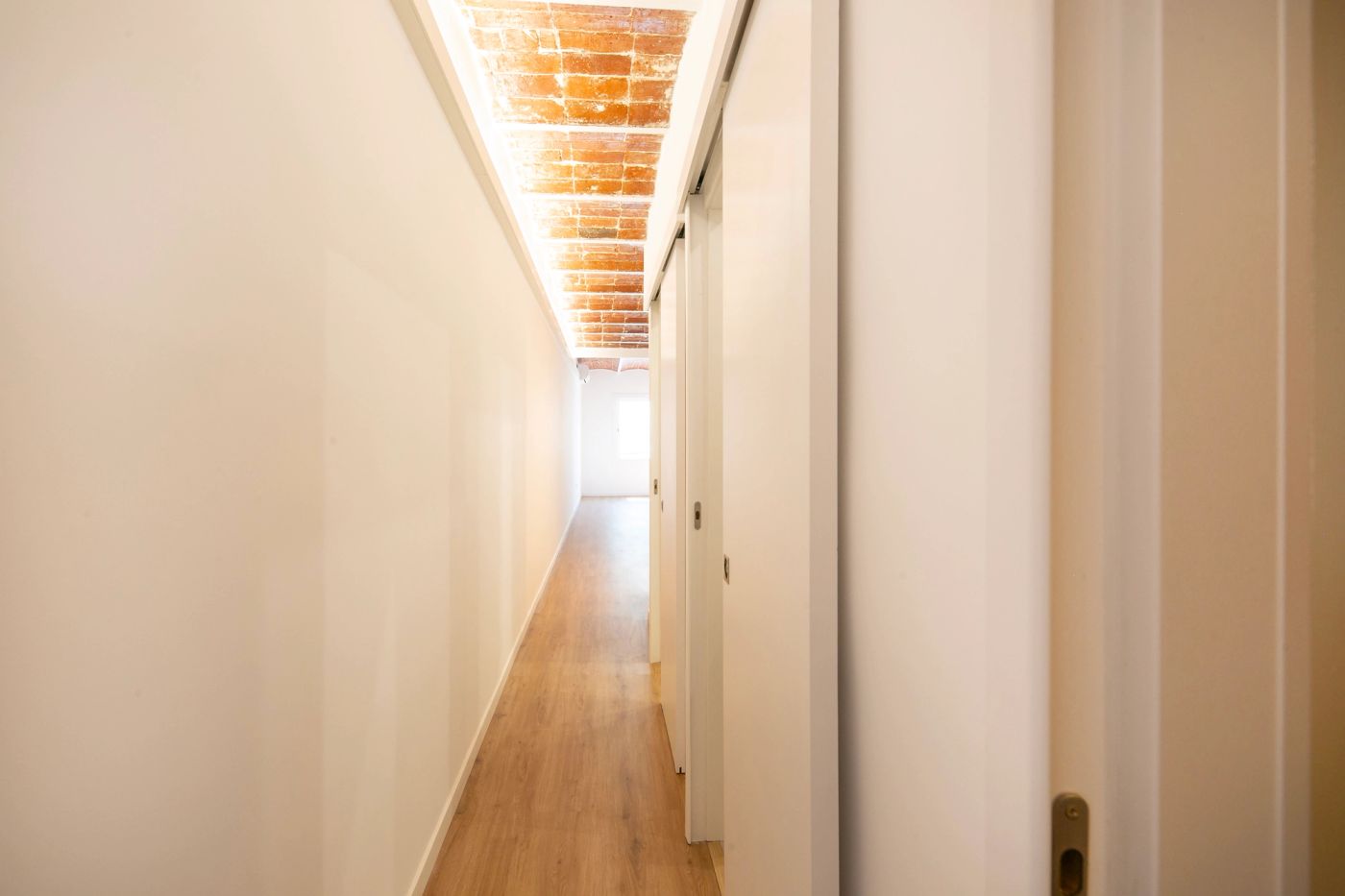 Apartamento luminoso y reformado en Sants/Montjuic — 21