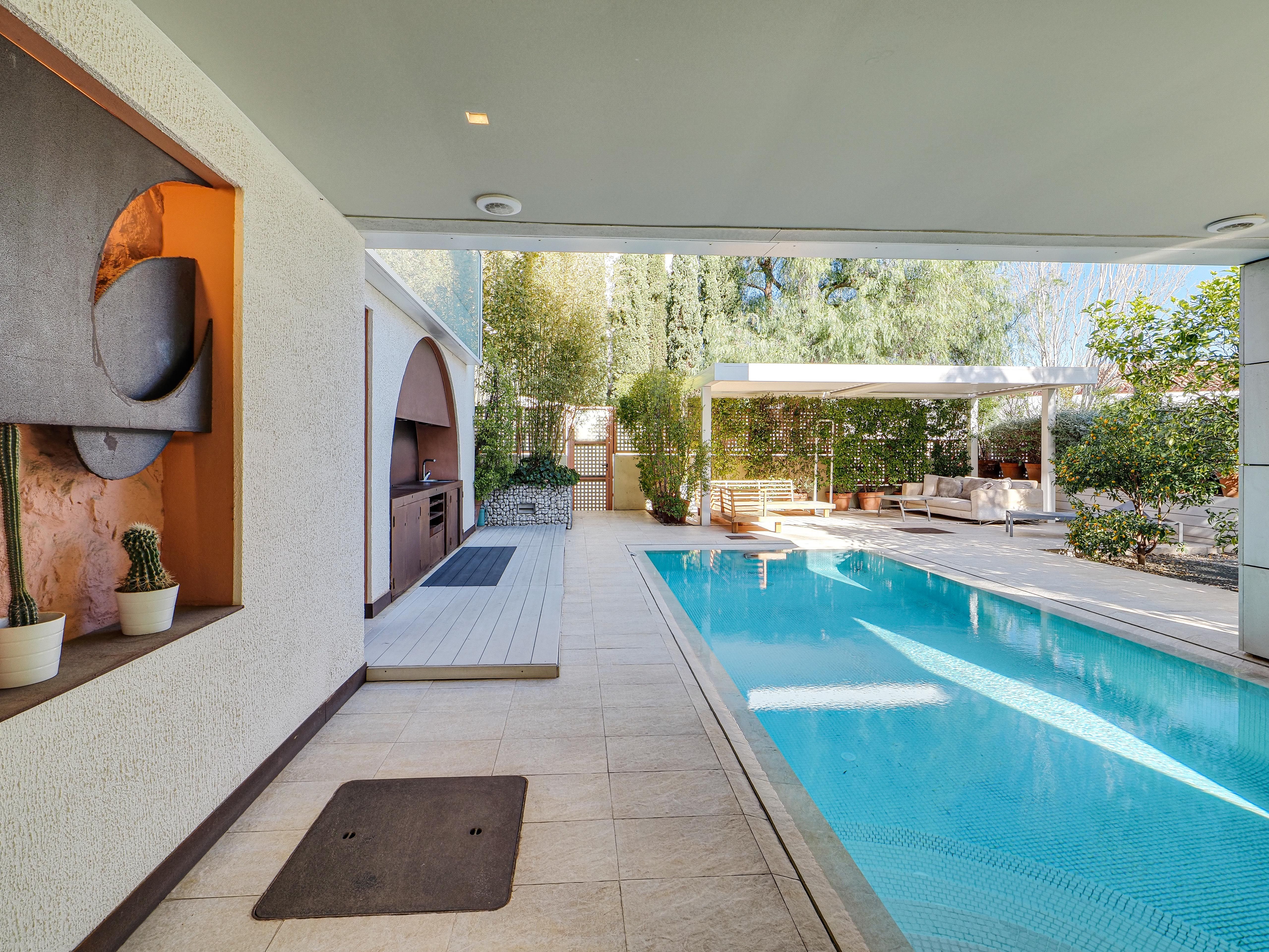 Casa Moderna de Lujo con Rooftop y Piscina Infinity en Pedralbes