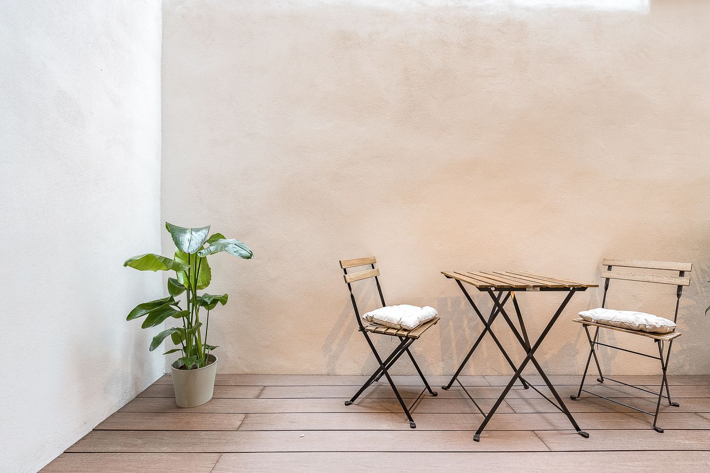 Piso con encanto, terraza privada y bóveda catalana en Barcelona — 26