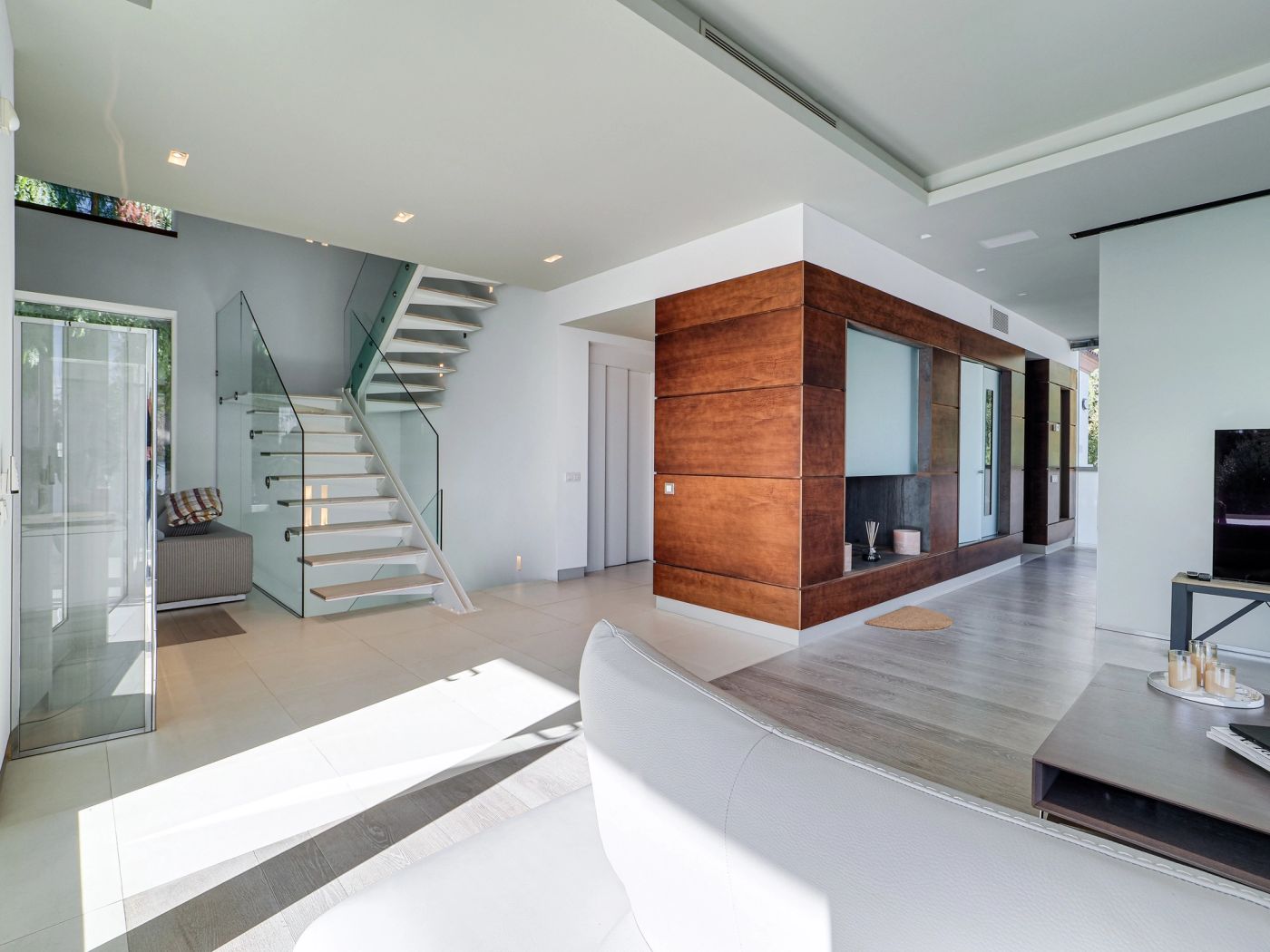 Casa Moderna de Lujo con Rooftop y Piscina Infinity en Pedralbes-Barcelona — 11
