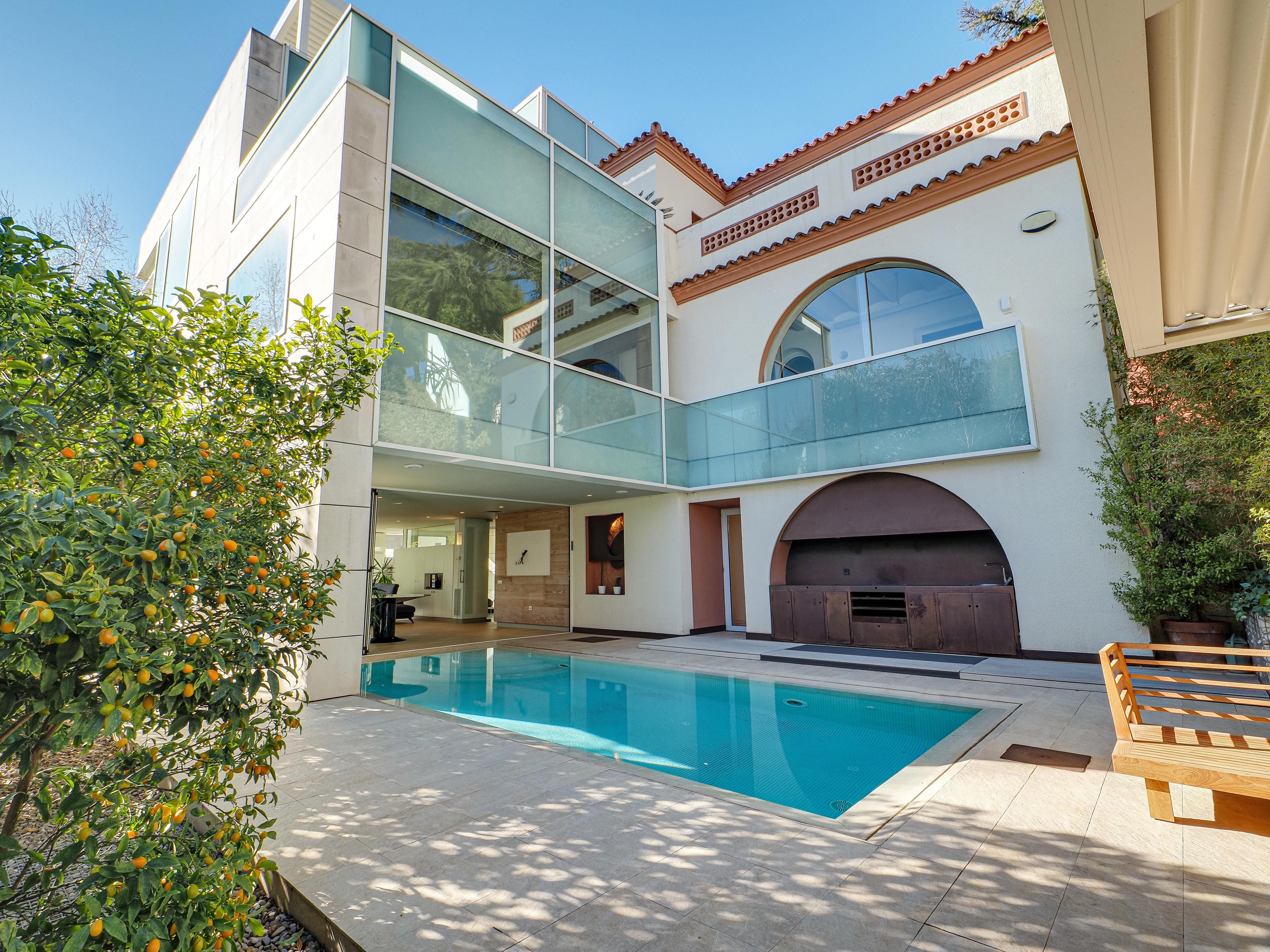 Casa Moderna de Lujo con Rooftop y Piscina Infinity en Pedralbes — 5