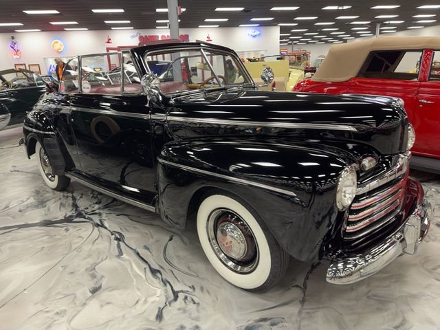 1946 Ford Super De Luxe 2-Door Convertible — museum photo