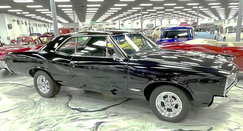 1966 Pontiac GTO 400 Custom — museum photo