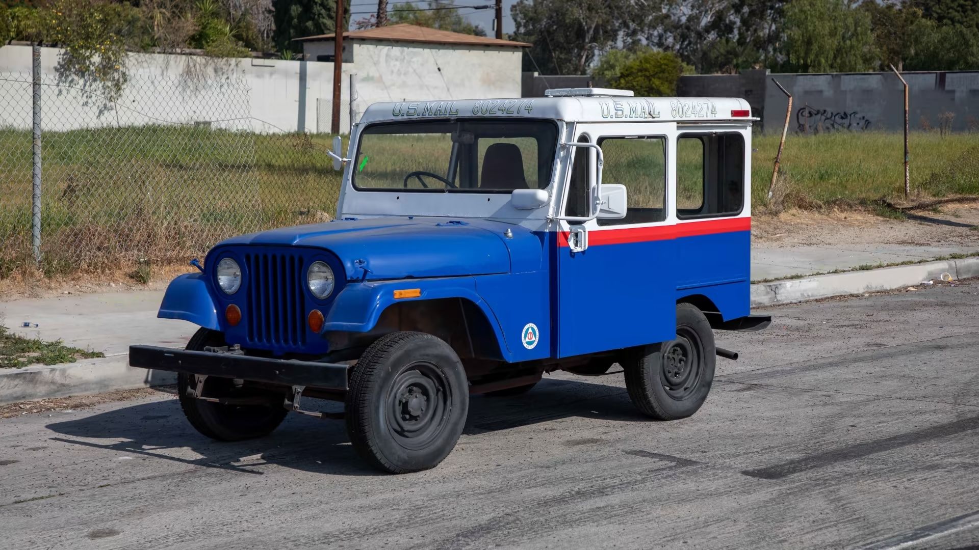 1970 Kaiser DJ-5 mail truck, museum photo