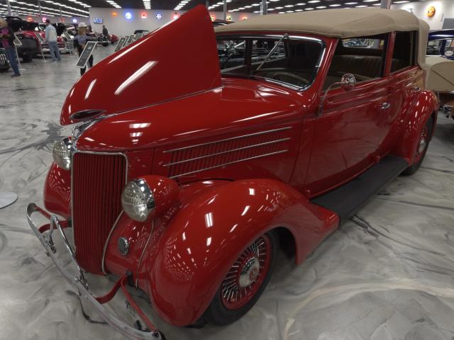 1936 Ford Humpback Custom, museum photo