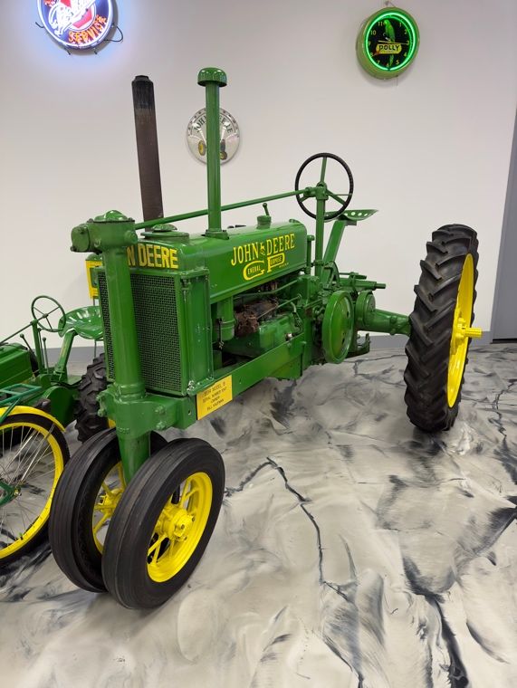 1934 , 1947, 1950 John Deere & Farmall Tractors — museum photo