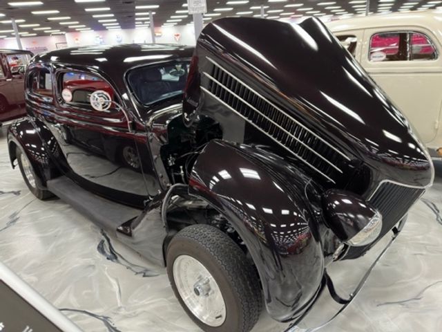 1936 Ford Model 68 Tudor Sedan Custom — museum photo