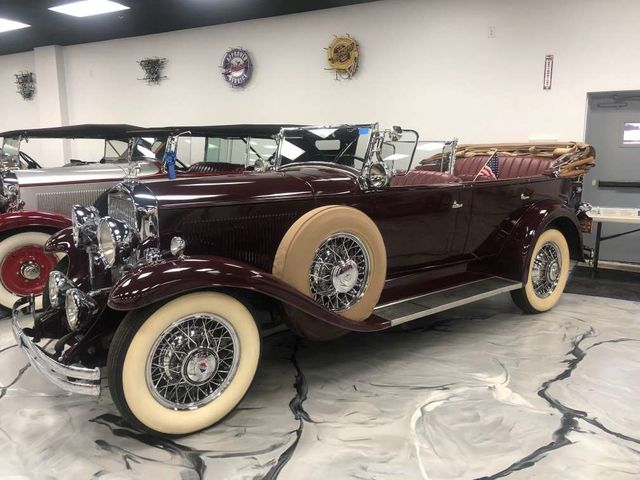1930 Cadillac LaSalle 340 Fleetlands — museum photo