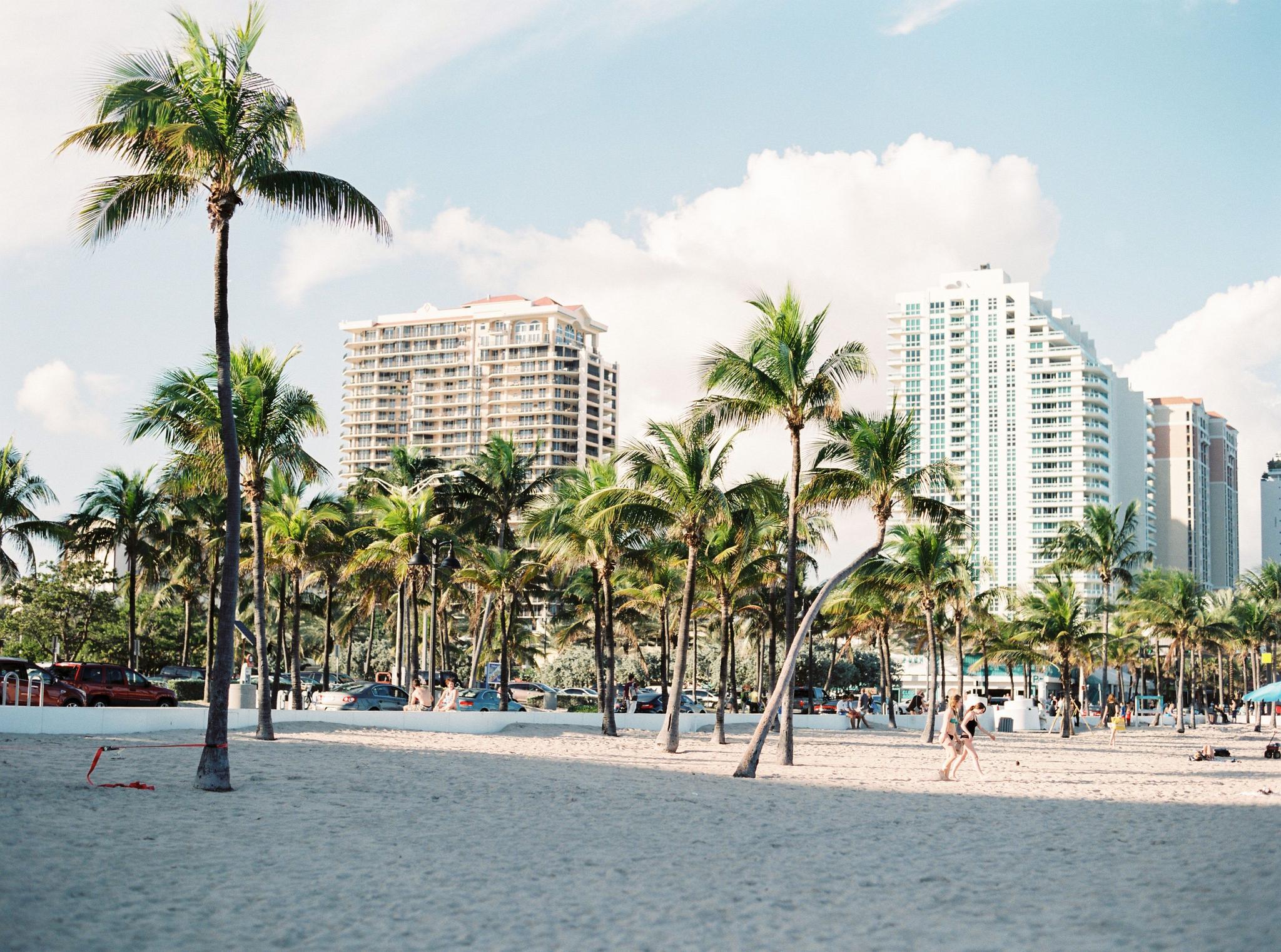Your Guide to Internships in Miami Handshake