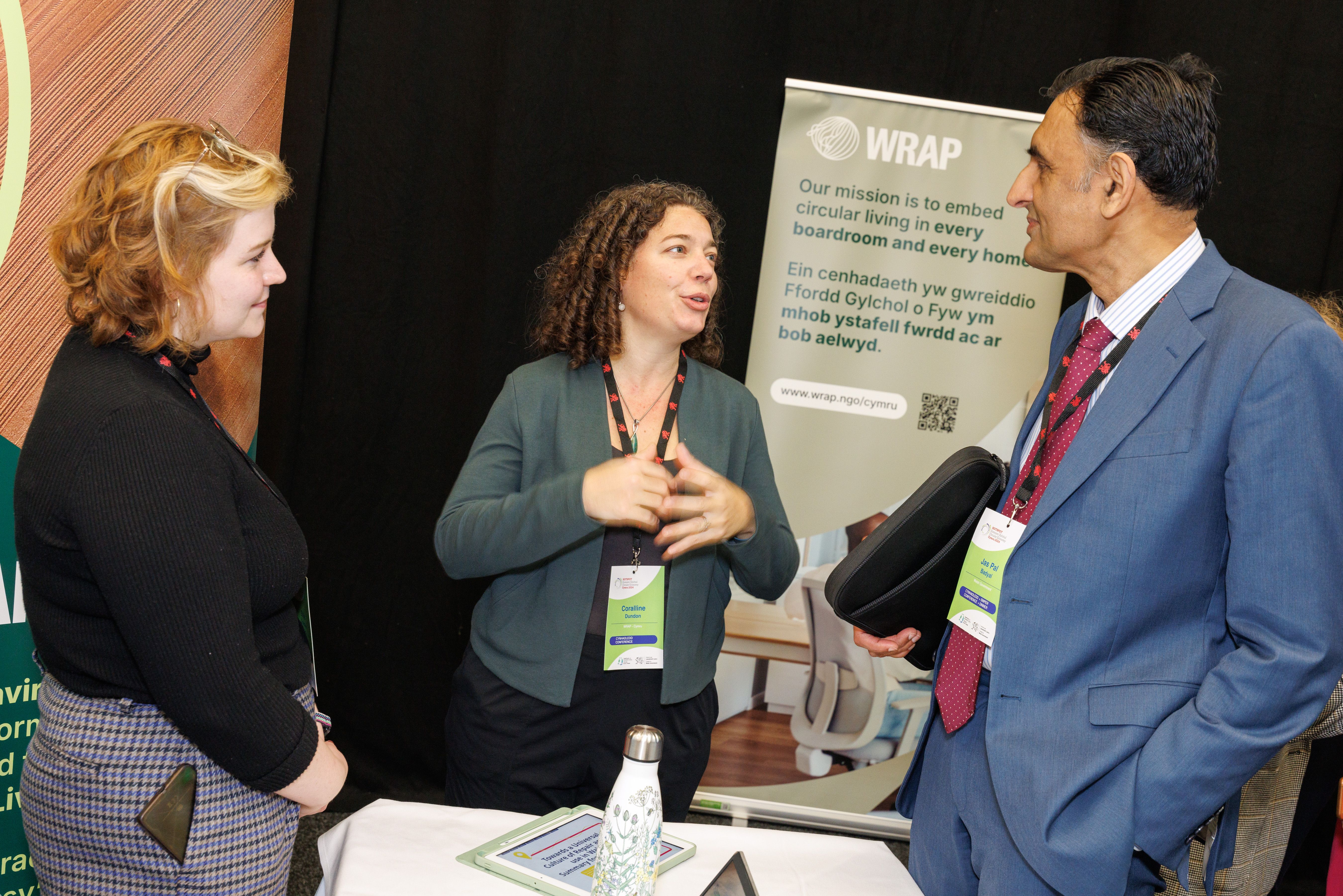 Chief Scientific Advisor Jas Pal Badyal visits the WRAP Cymru stand.