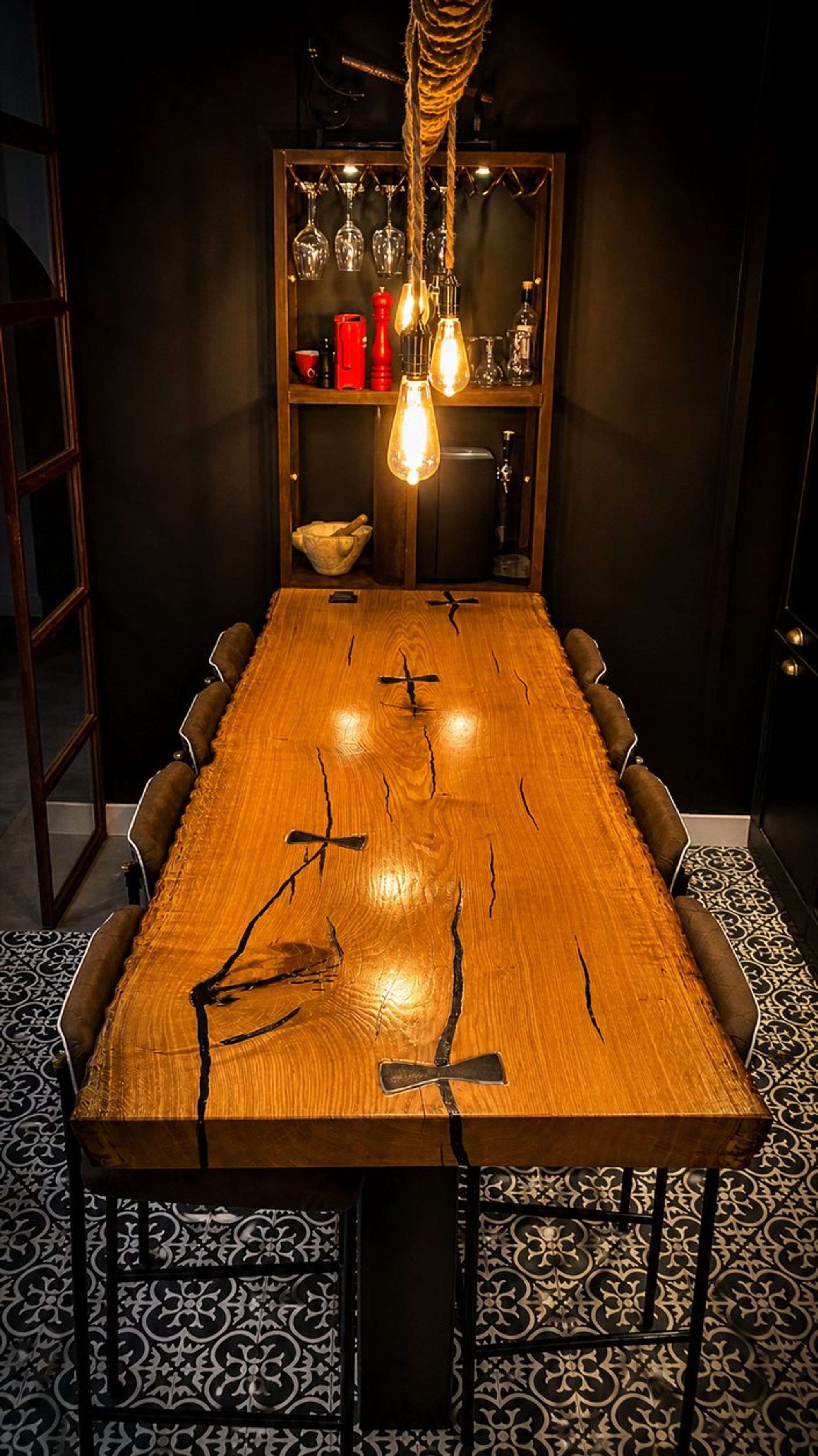 Bar au Beausset : agencement sur mesure – vue 7