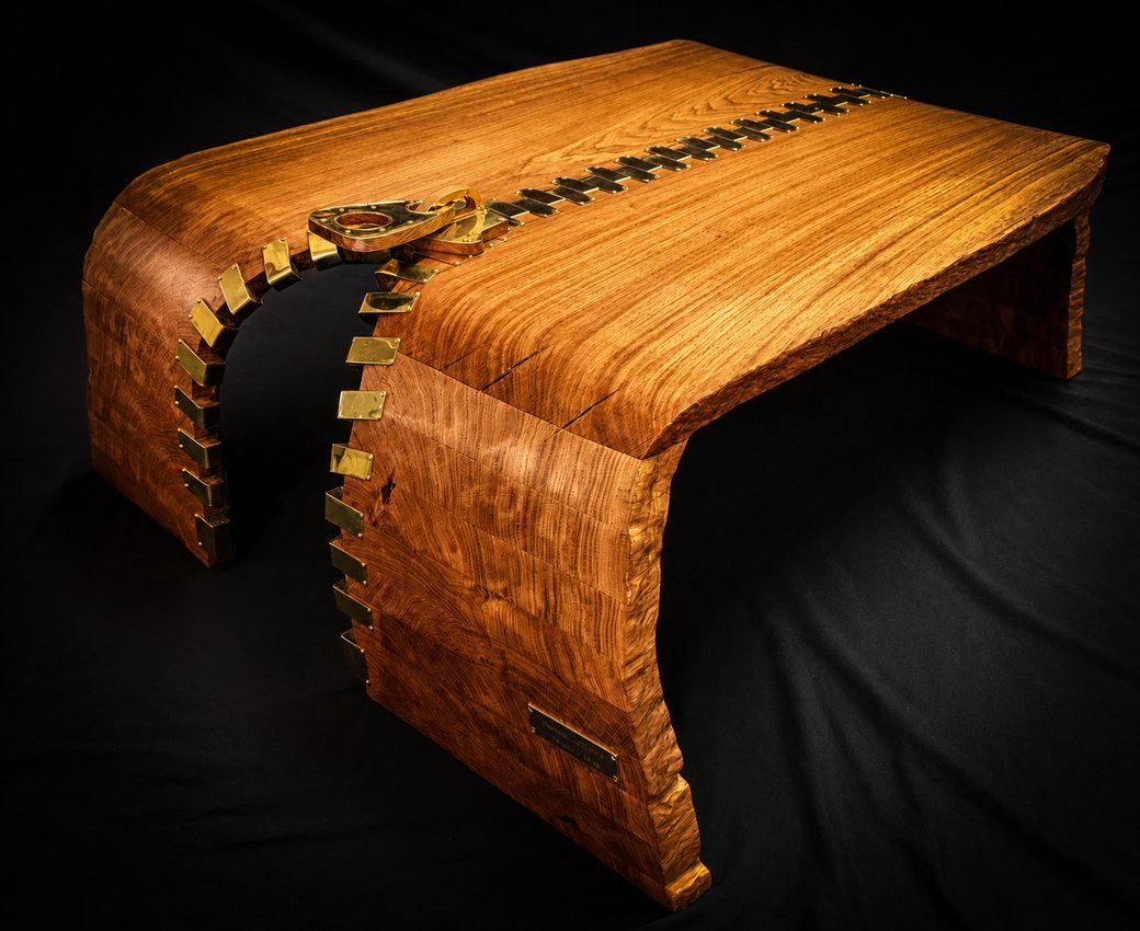 Table basse « Zip », chêne et laiton
