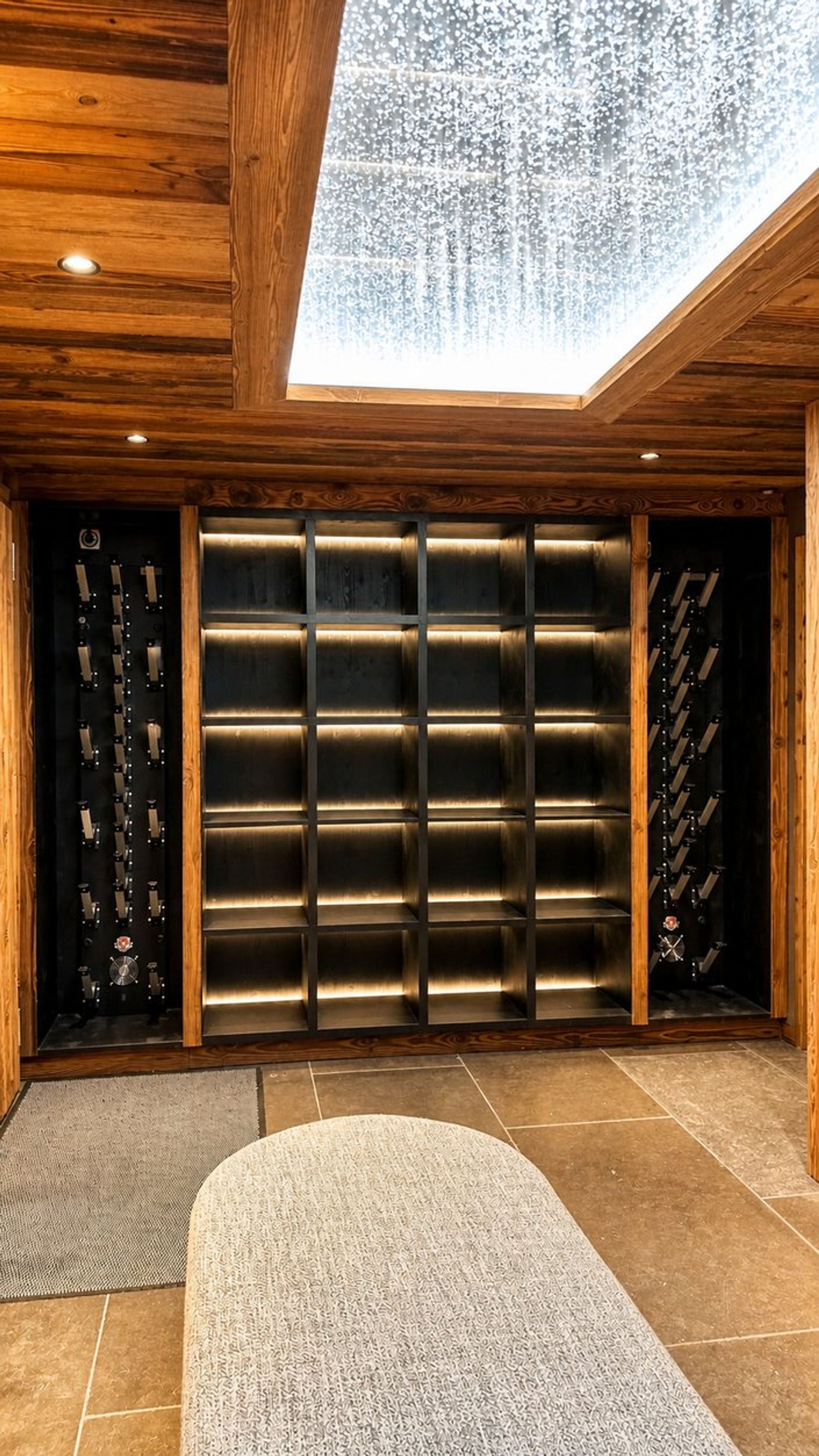 Chalet l’Yret, Serre-Chevalier : cave à vin sur mesure
