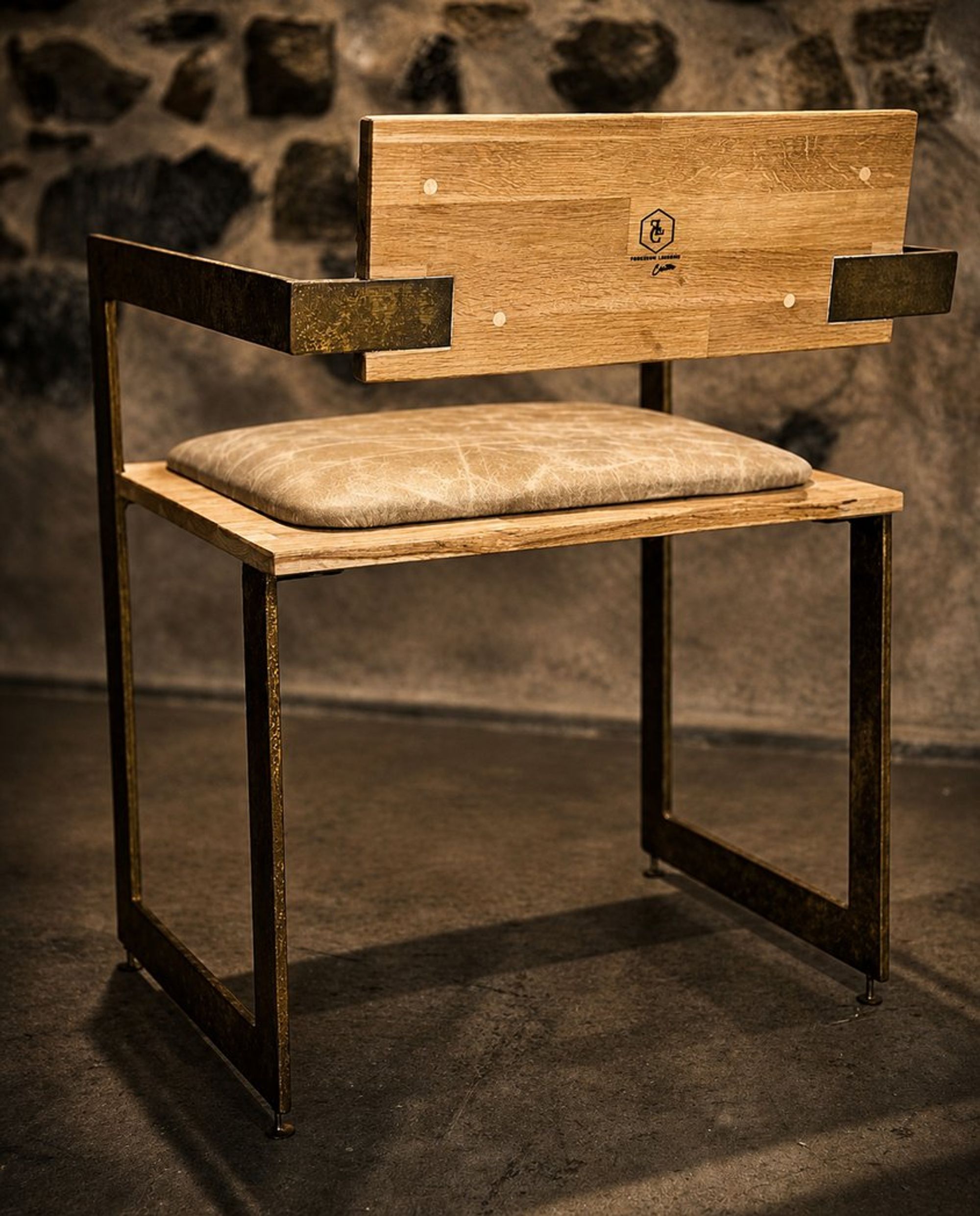 Fauteuil, bois et cuir – vue 2