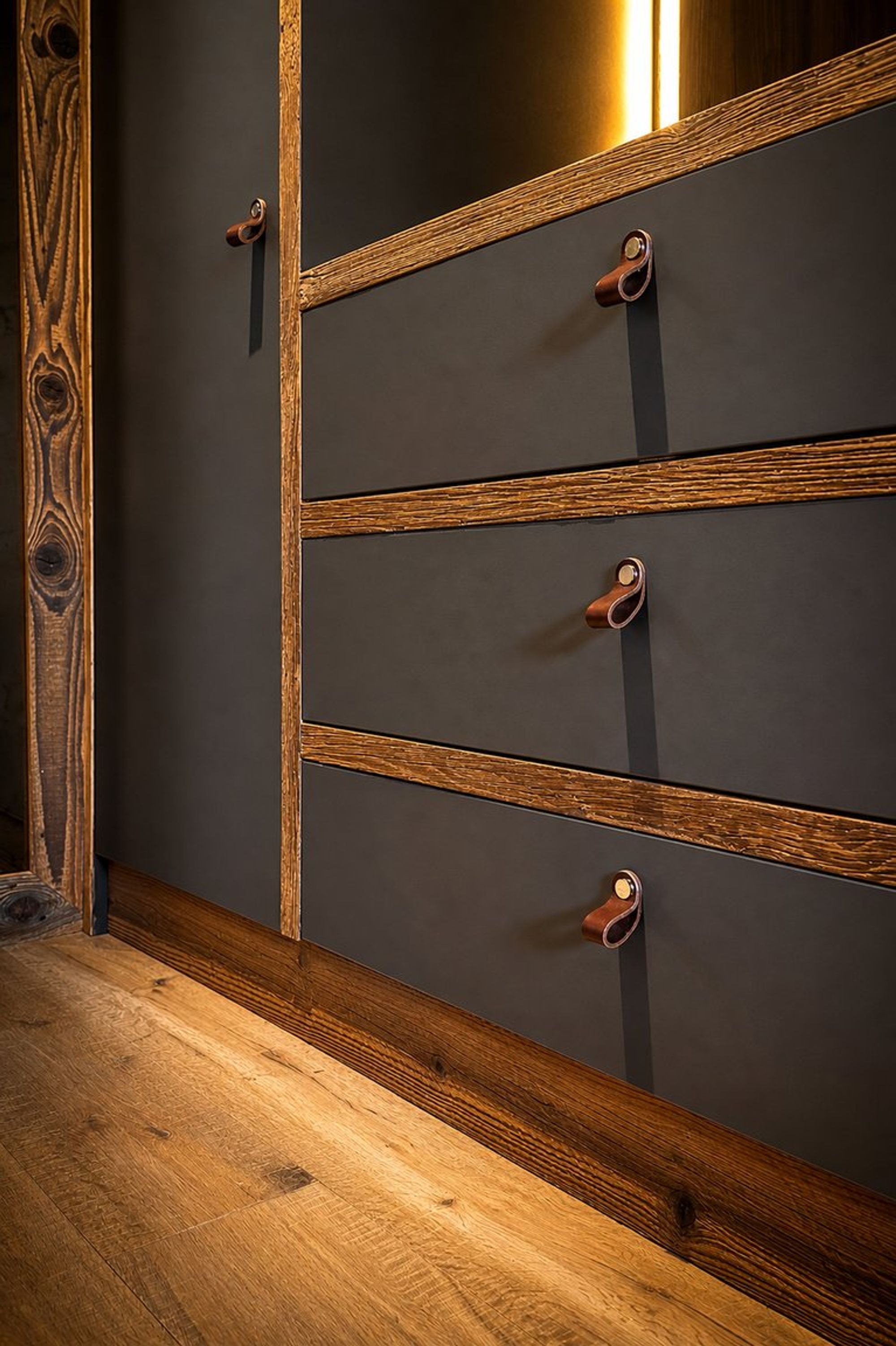 Chalet l’Yret, Serre-Chevalier : dressing sur mesure – vue 4