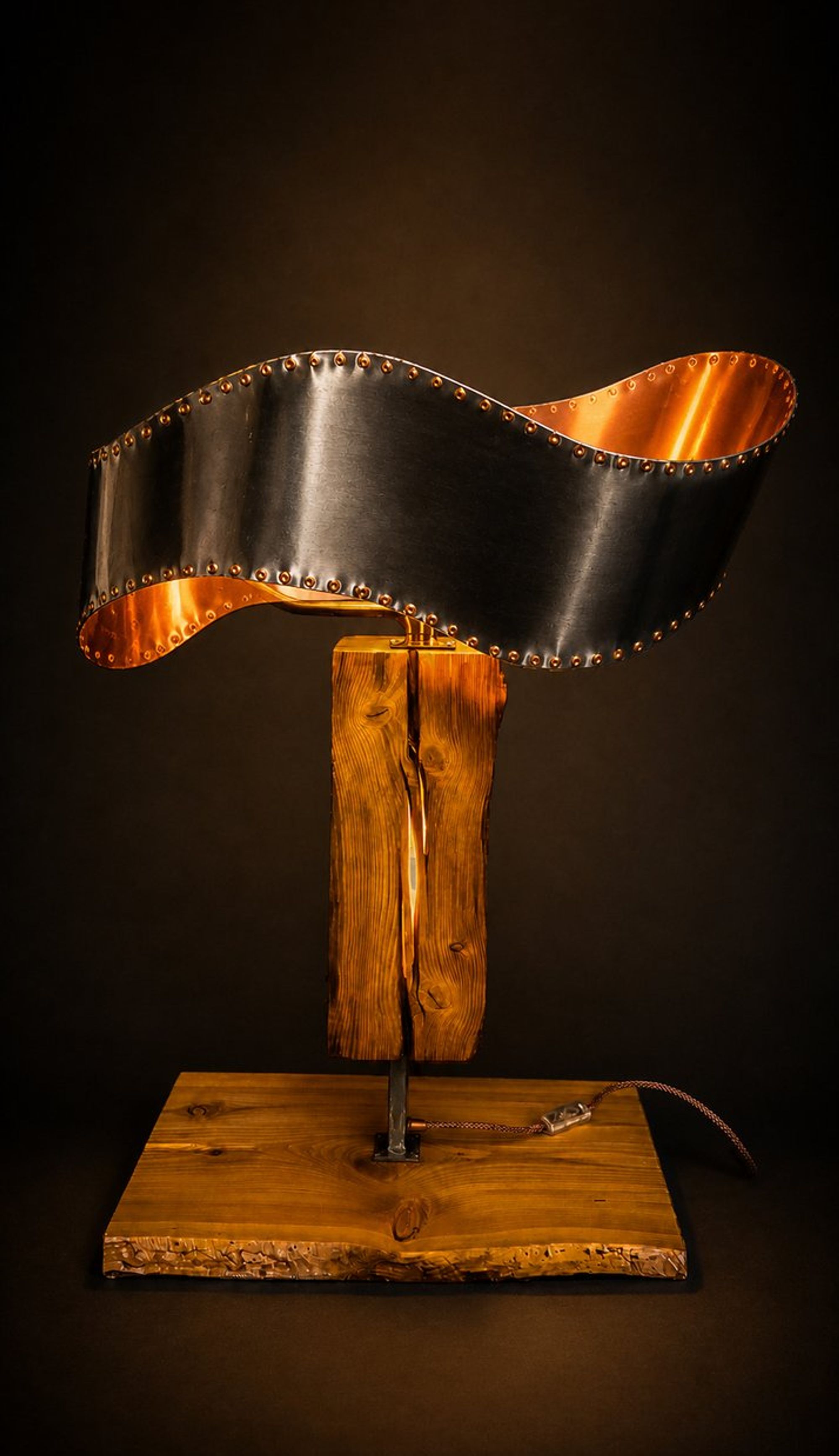 Luminaire, pièce unique en laiton et métal – vue 12