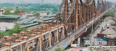 Long Bien bridge