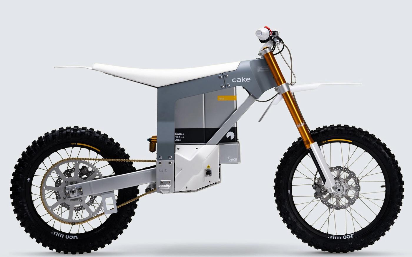 Beautiful view of Cake Electric Bike For Exercise Station