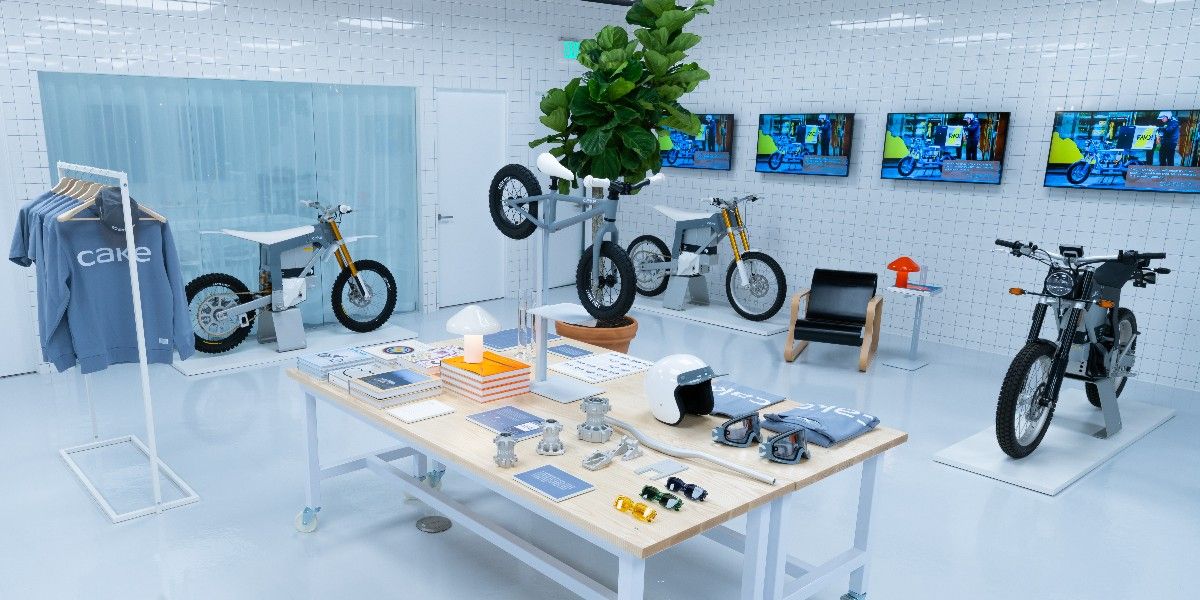 Bmw bicycle discount showroom near me