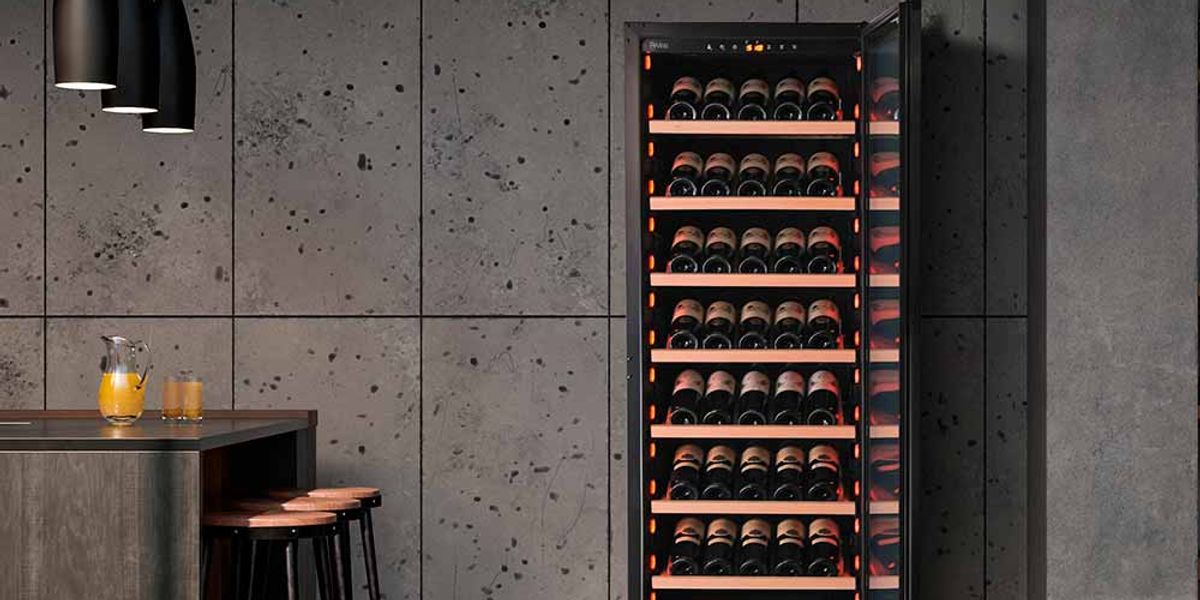 Store vinkøleskabe – Få mere opbevaring her | Wineandbarrels