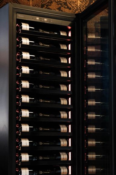 Hvad du bør vide om vinopbevaring – Guide til valg af det rette vinskab ...