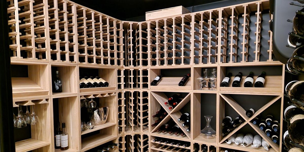 Vinställ - Köp en elegant vinhylla här | Wineandbarrels