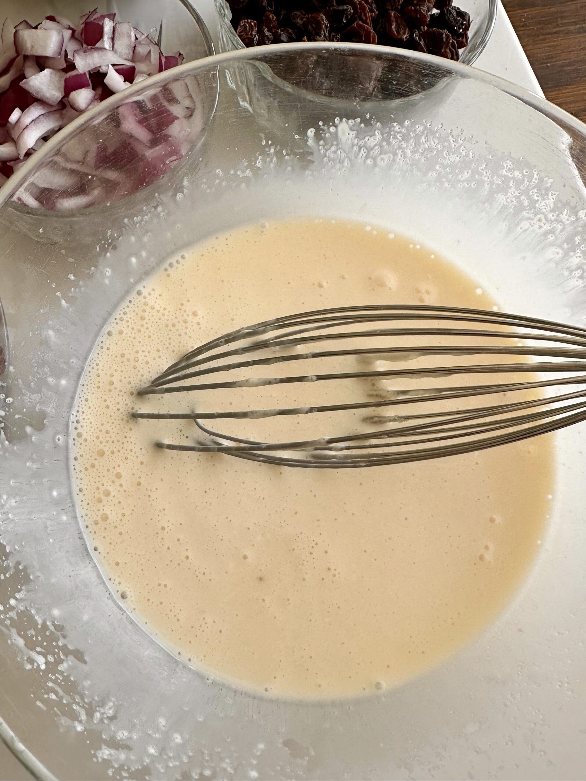 Creamy dressing for broccoli raisin salad