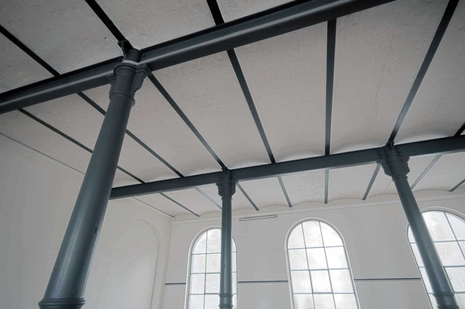 Das Magazin der Heeresbäckerei seitlicher Blick in den Saal
