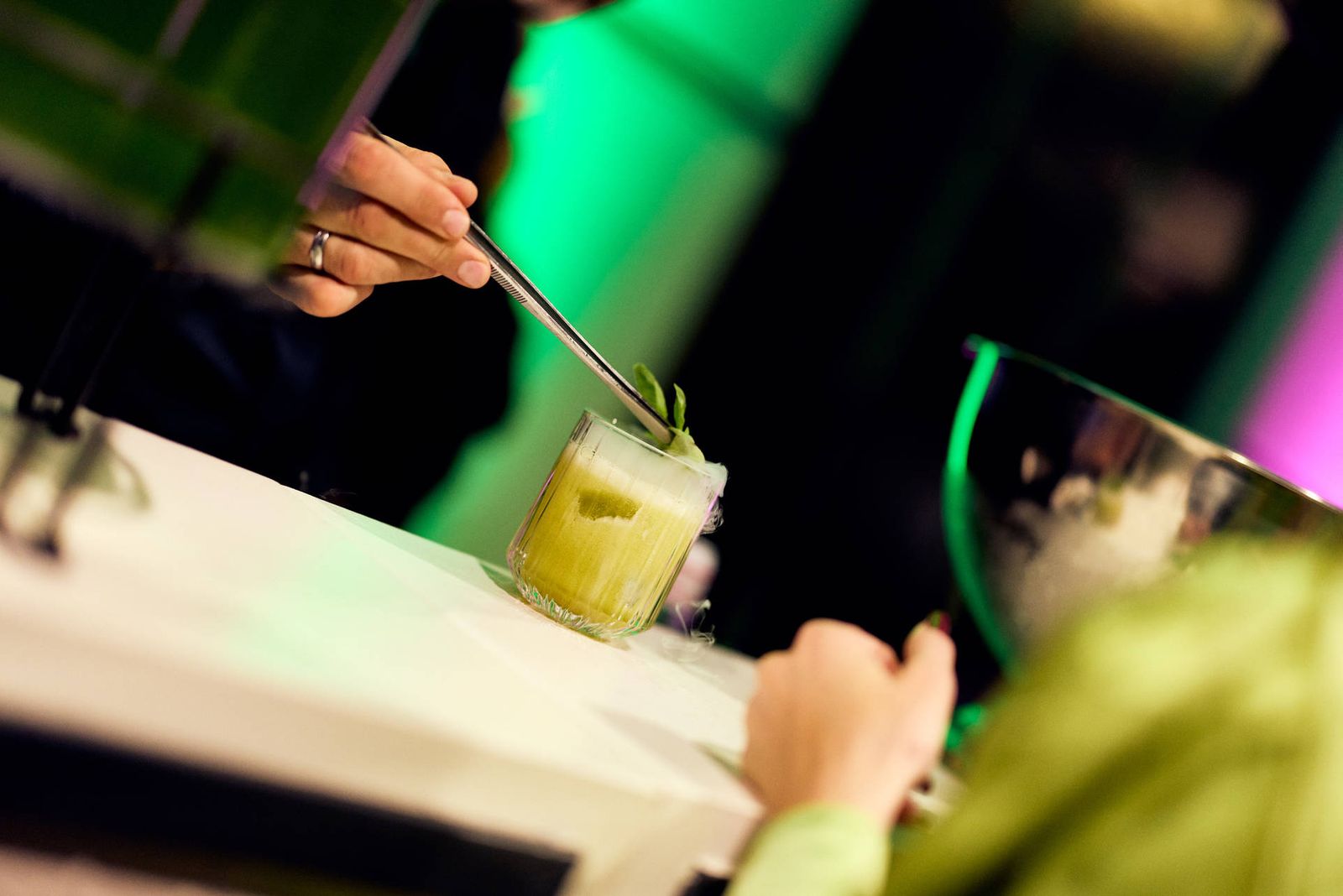 Cocktail-Garnitur an der Bar, Eventlocation Berlin