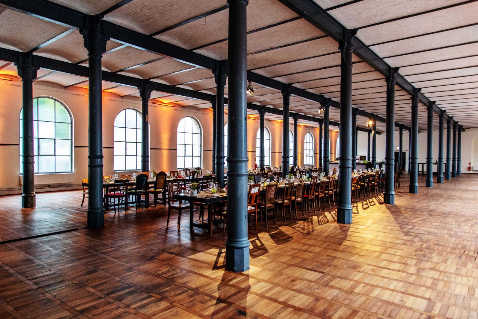 MHB Tafeltische Dinner Berlin event